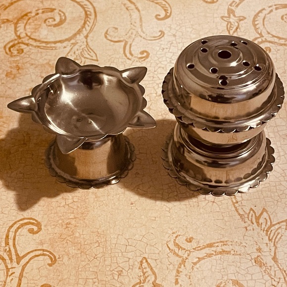 Meditation Hem Incense Gulab and Jasmine Incense Holder Diya in Stainless Steel - Picture 2 of 10